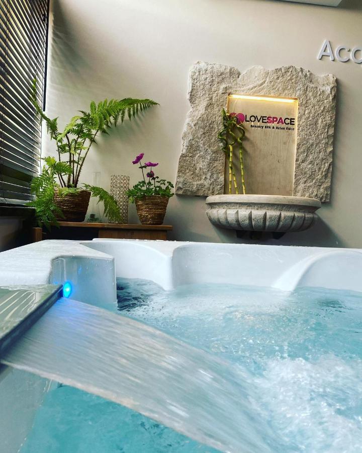 Love Space Sensory Spa & Relax Suite Santa Maria delle Mole 외부 사진